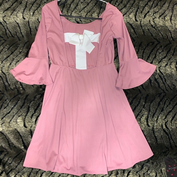 ππ NWT Tie-Back Skater Dress ππ
π» - Picture 3 of 5